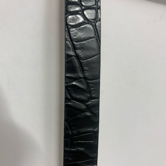 Micheal Kors reversible leather belt - Picture 4 of 6